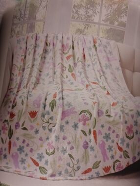 Garden Plush Throw Blanket